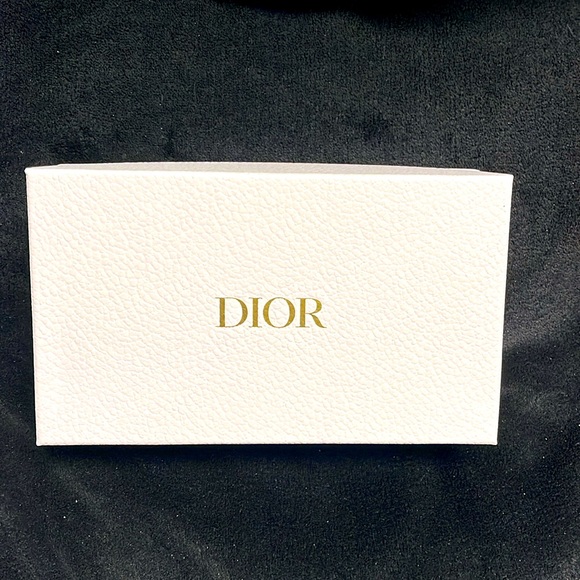 EMPTY LARGE WHITE CHRISTIAN DIOR GIFT BOX - Picture 3 of 6
